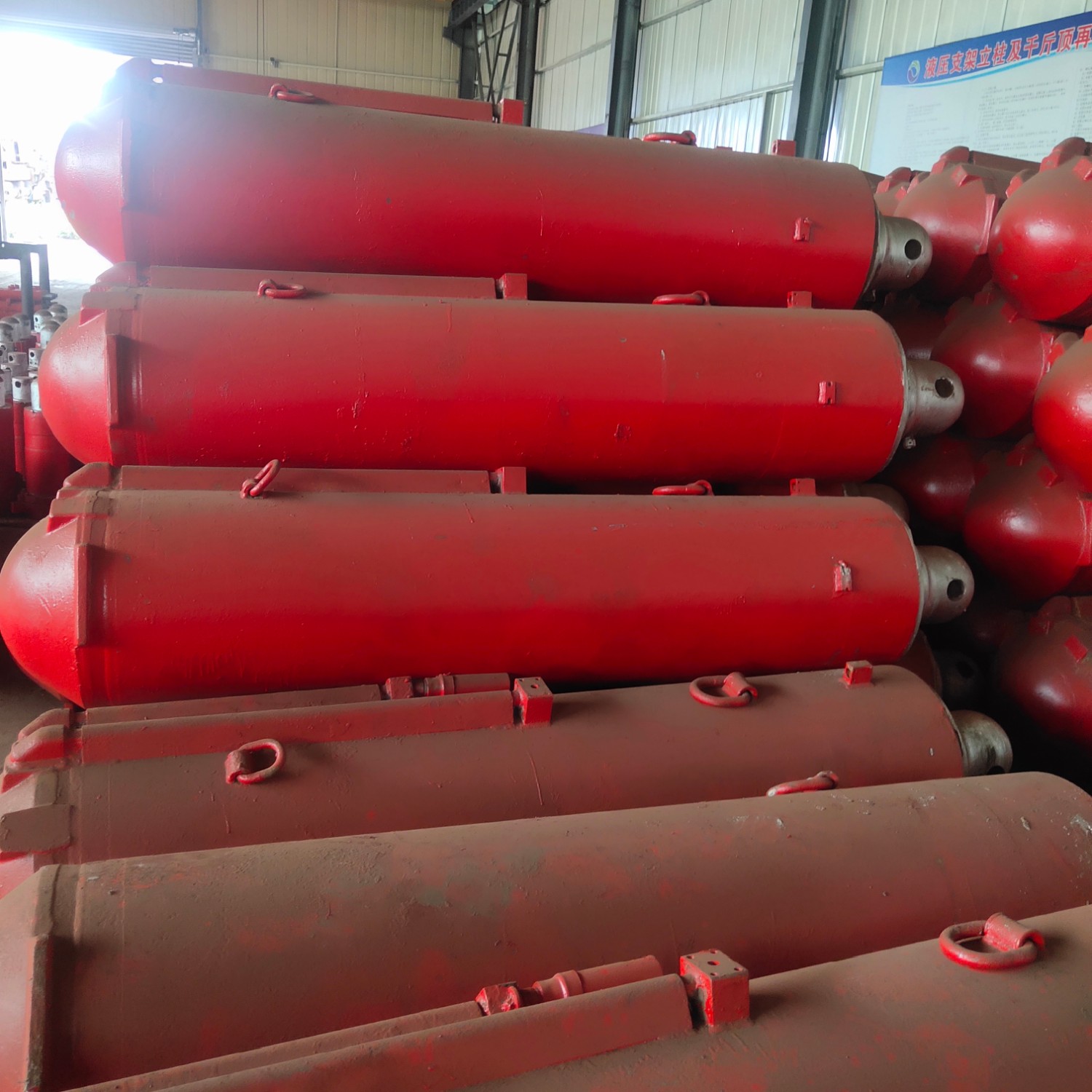 液压支架推溜千斤顶